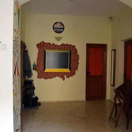 Hostel Exit Routine Timişoara